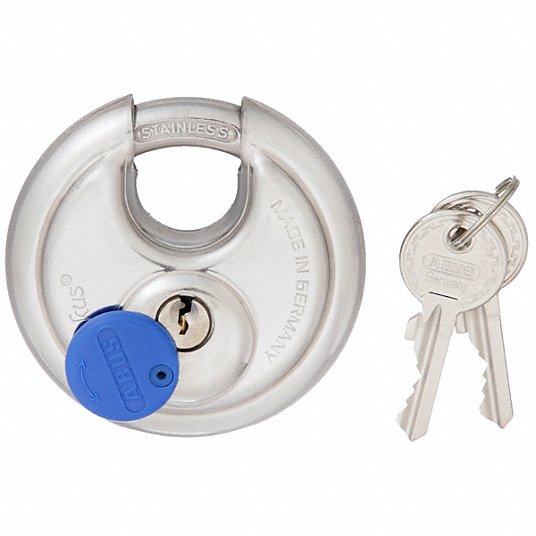 Abus 24 Series Diskus Padlock securing a gate 