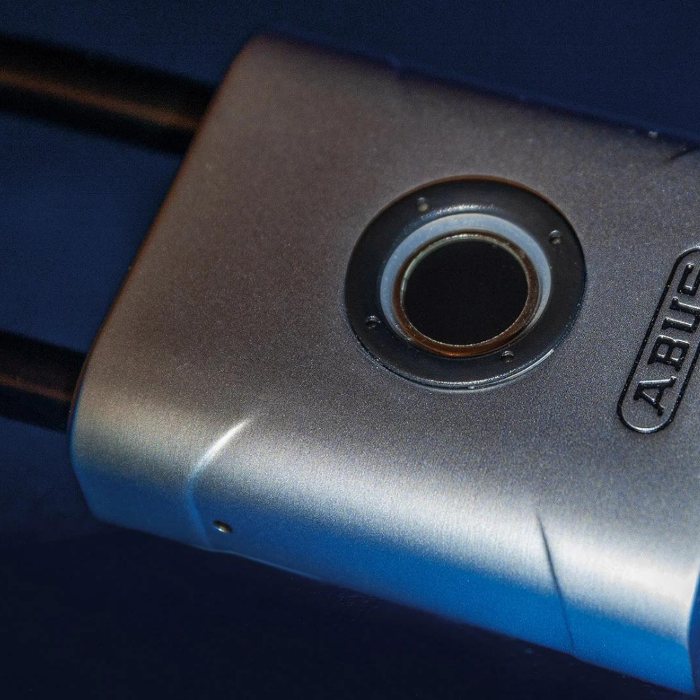 Abus Touch™ 57 Fingerprint sensor with finger approaching